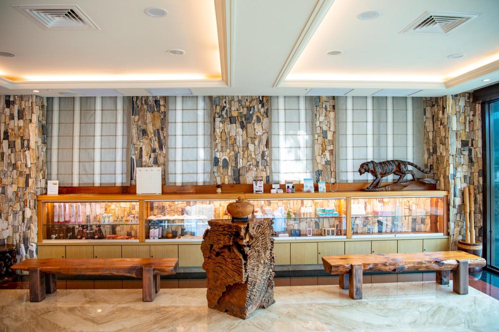 Classic Hotel Shvatan Nantou Zewnętrze zdjęcie