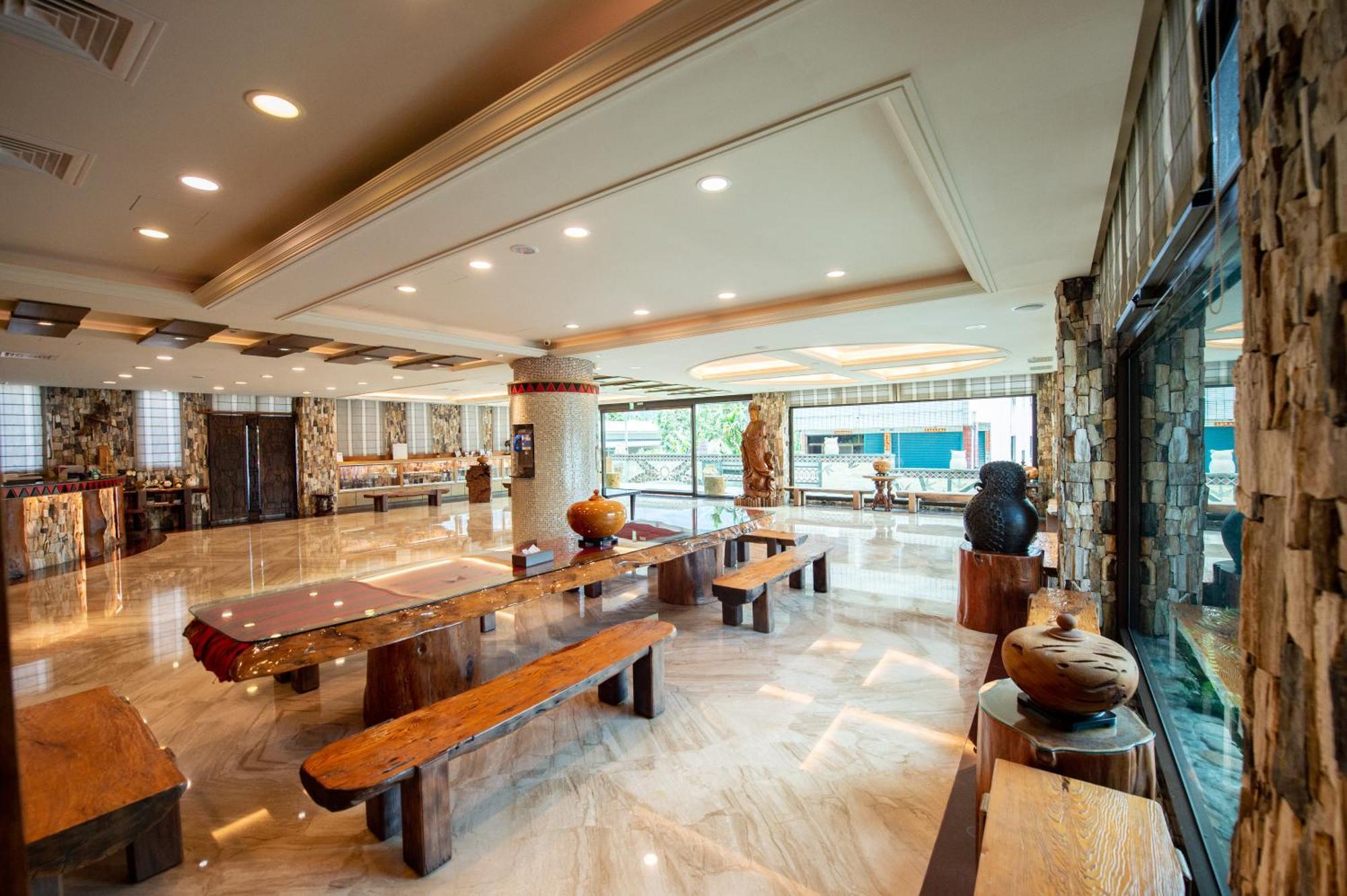 Classic Hotel Shvatan Nantou Zewnętrze zdjęcie